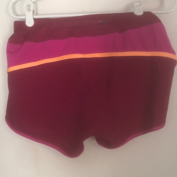 North face running shorts - Picture 2 of 2